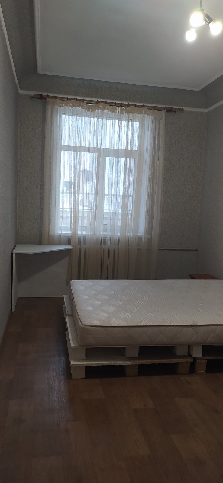 Продам 2 сталінку в центрі,пр.Героїв Харкова,3