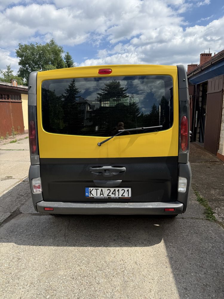 Sprzedam Opel Vivaro 1.9 dci rok produkcji 2004