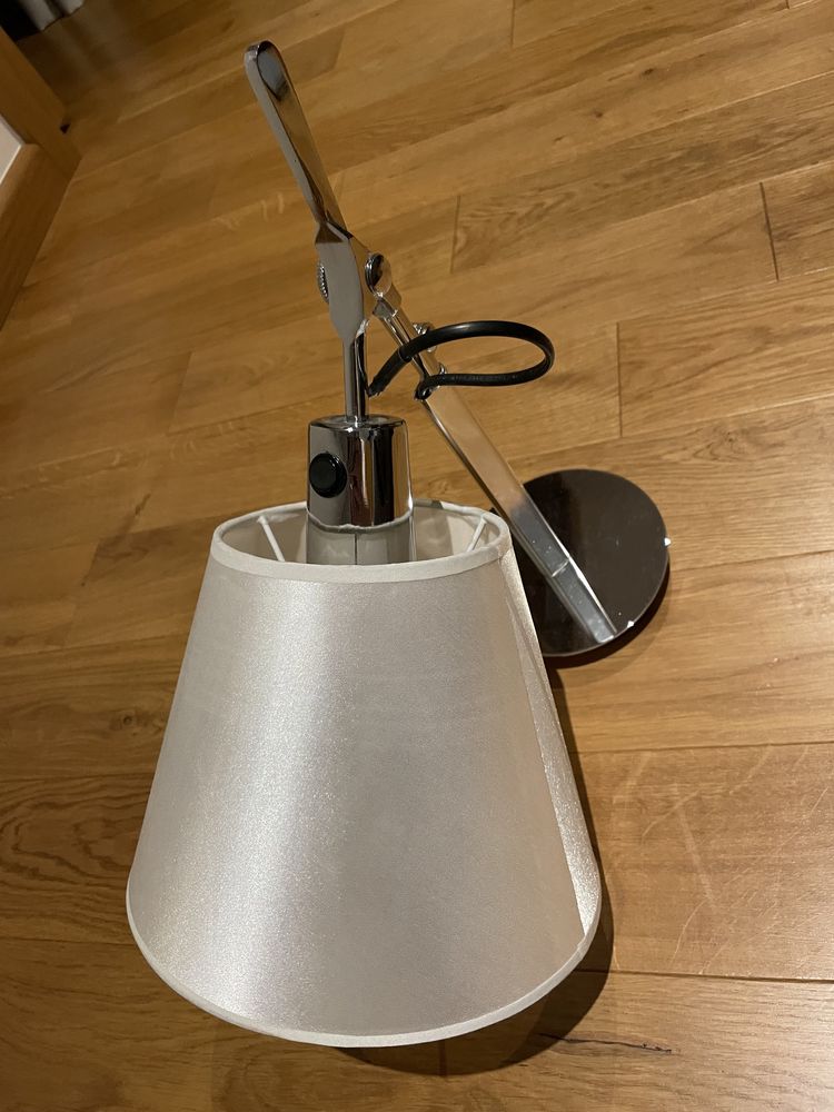 Lampa Artemide uzywana w swietnym stanie