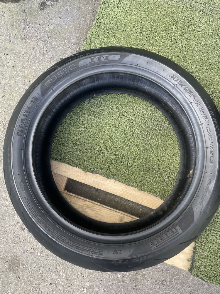 190 55 17 мото шини Pirelli та Metzeler