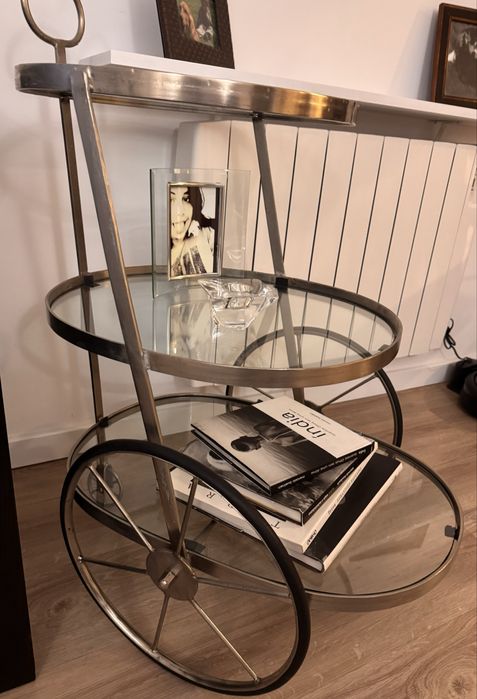 Carrinho de apoio - Area