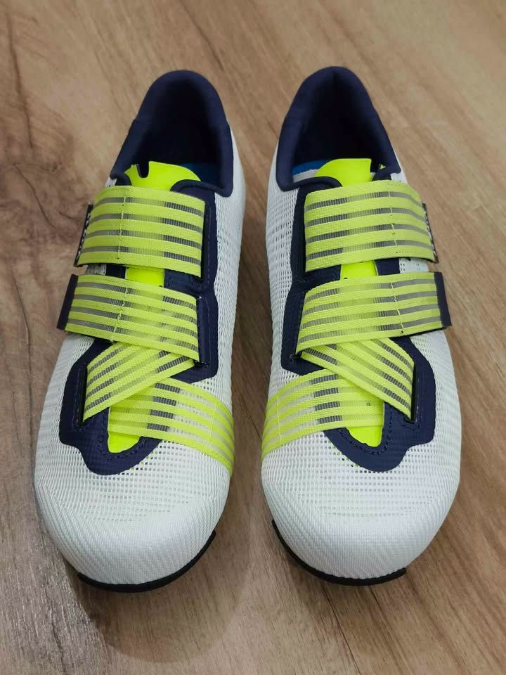 Sapatos de estrada Fizik Vento Powerstrap Aeroweave Carbon Movistar