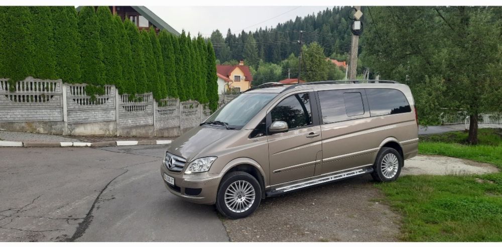 Мерседес-Бенс Виано