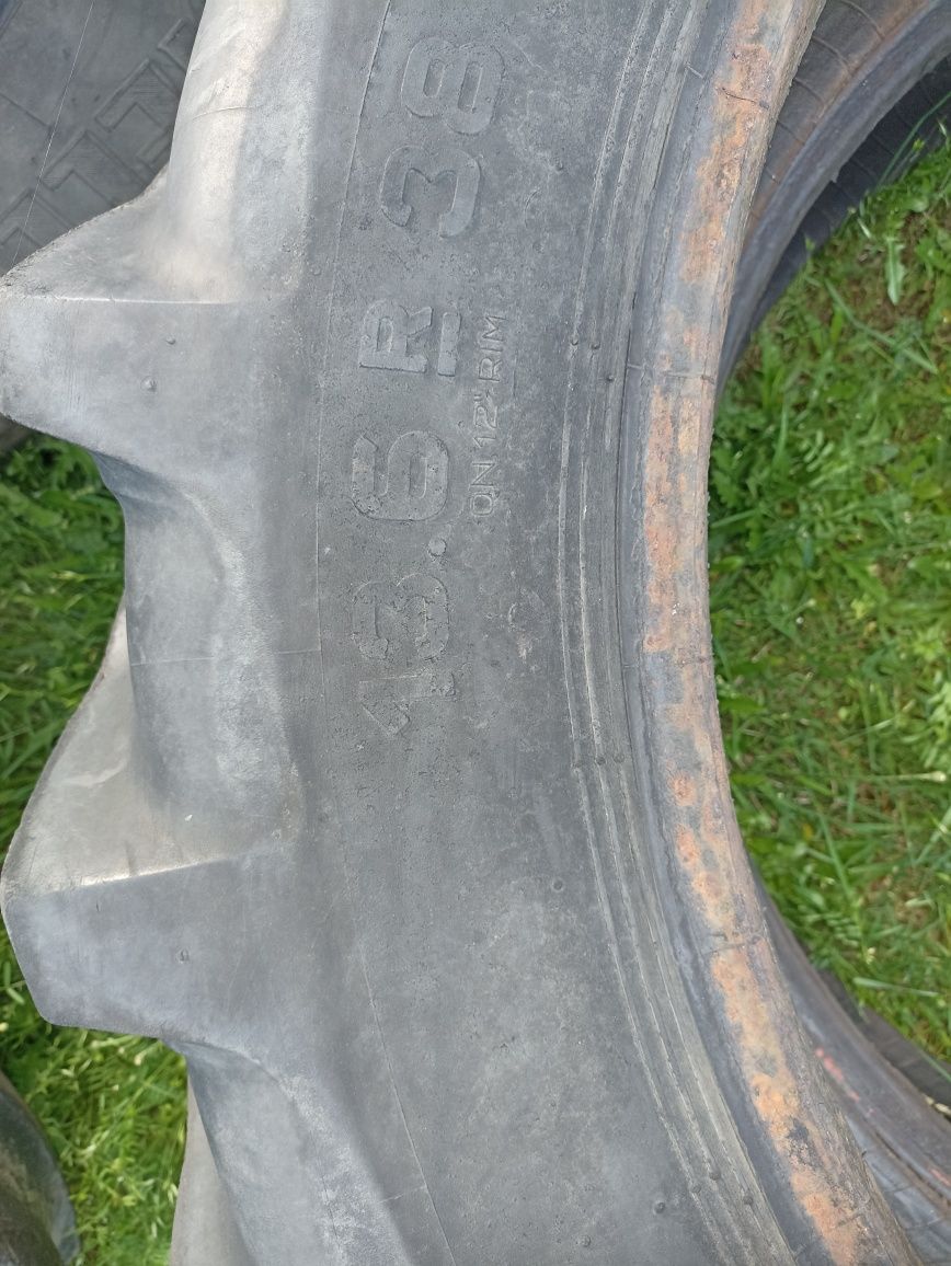 Radialne opony wzmocnione Taurus 90% bieżnika 13.6 R - 38 (340/85) R38