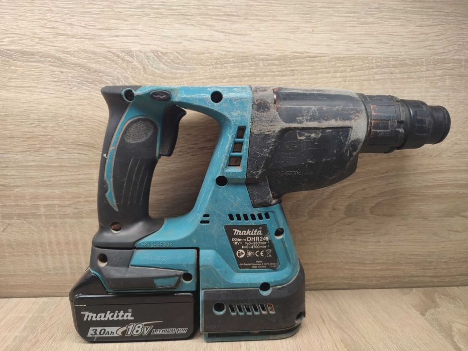 Młotowiertarka MAKITA DHR242 + akumulator