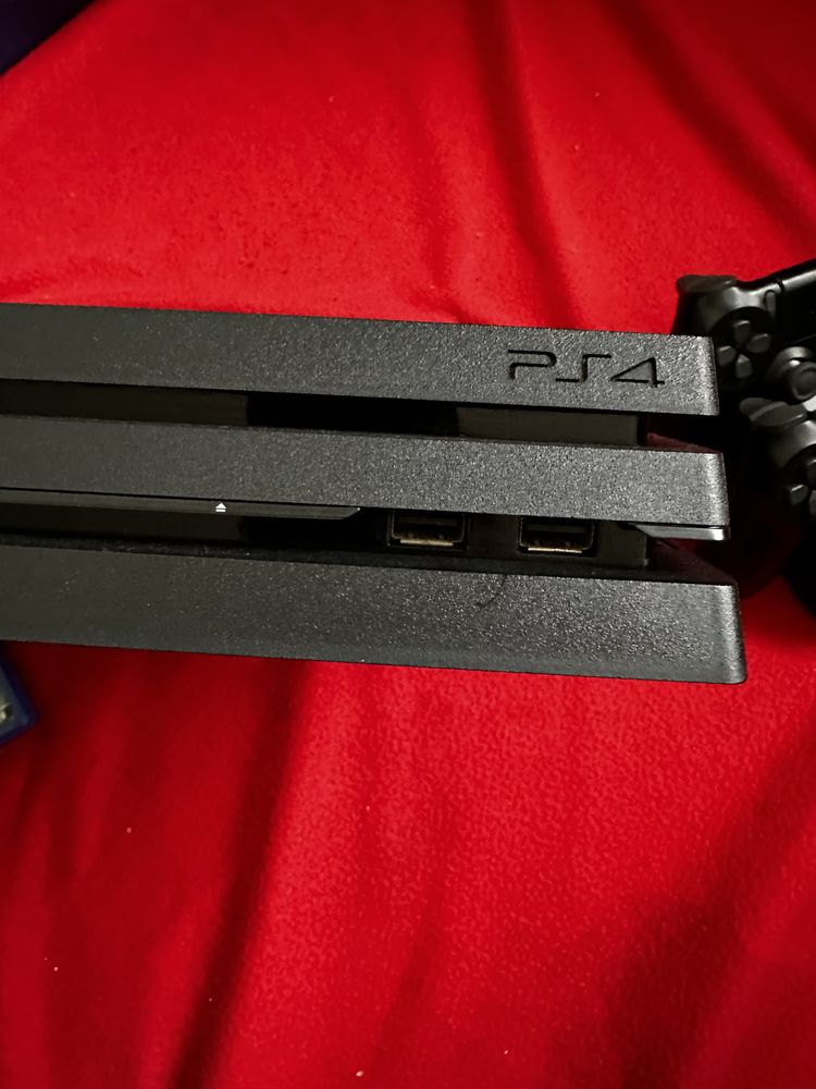 Продам PS4 PRO 1TB!! В ідеальному стані