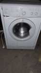 Продам пральну машину Indesit