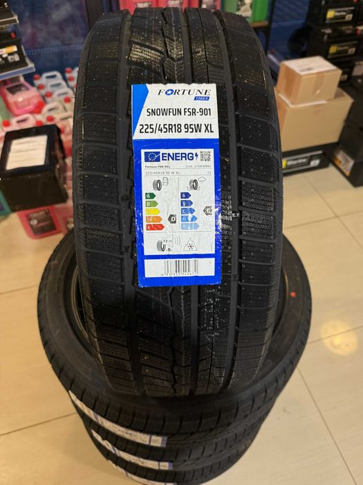 NOWE Opony opona zimowe zimowa FORTUNE 225/45R18 FSR901 95W XL