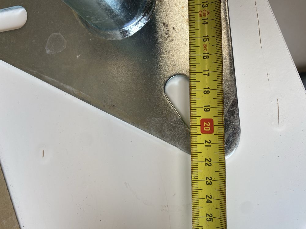 Uchwyt na ewlewację 30 cm