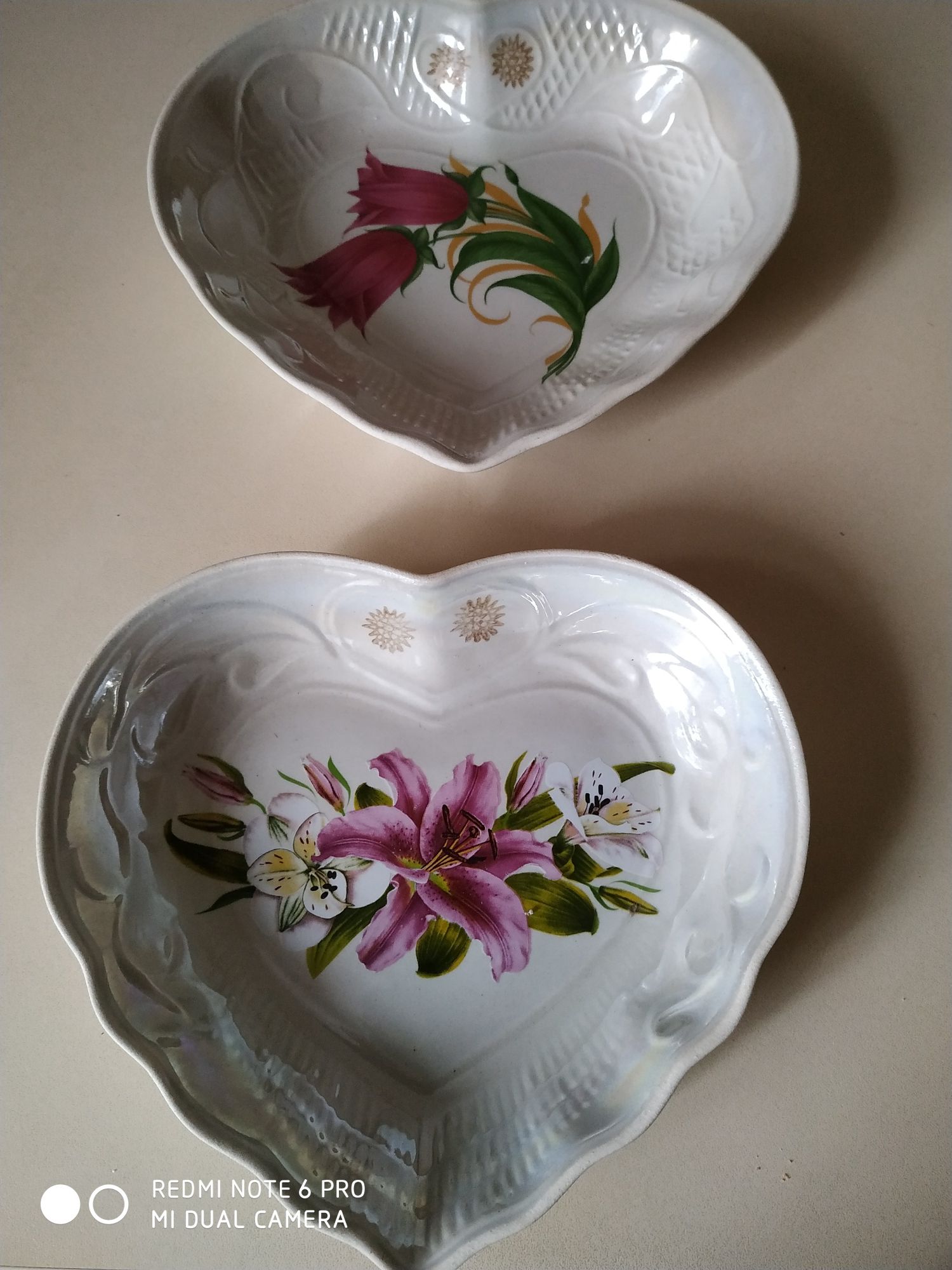 Продам салатницы. Форма сердце.