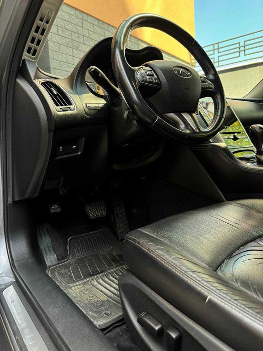 Infiniti Q50 2016 3.0