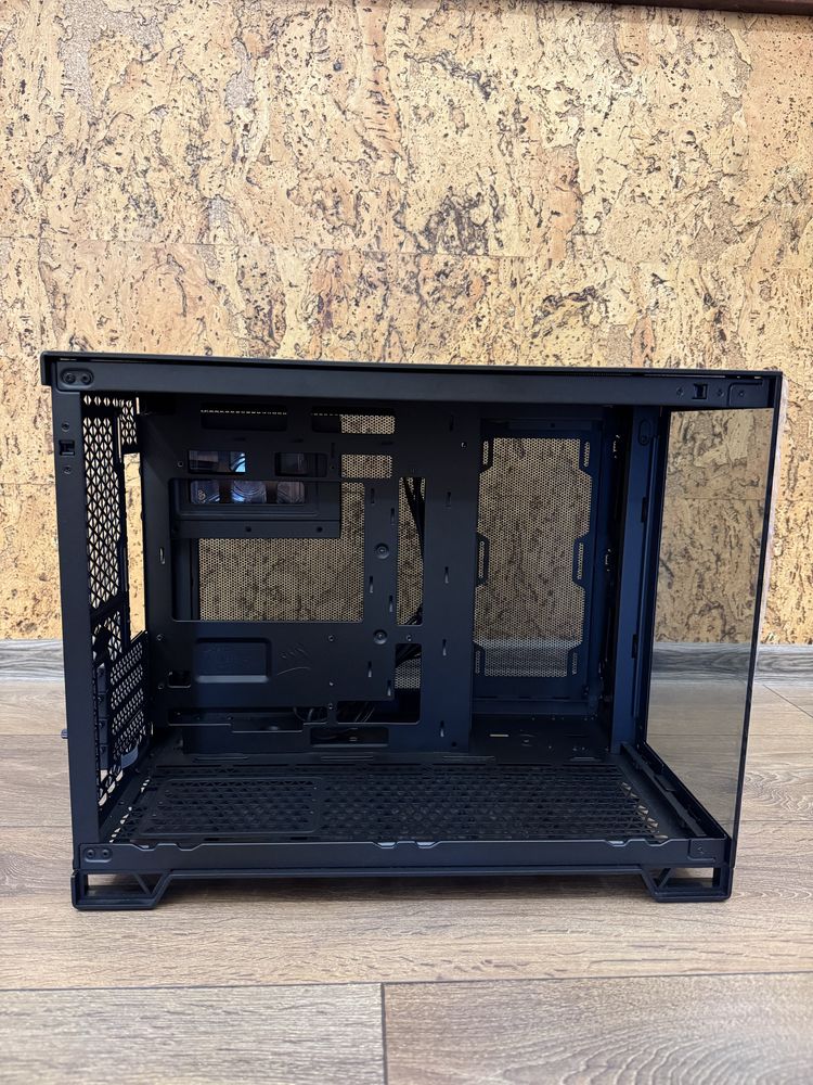 Корпус Corsair 2500X