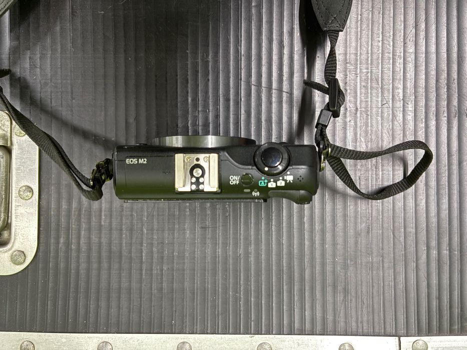 Máquina Fotográfica Canon EOS M2