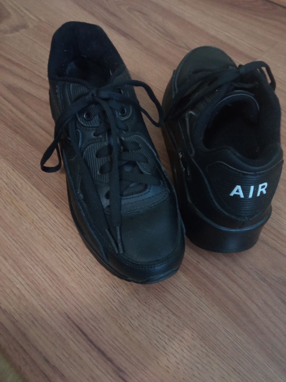 Шкіряні кросівки nike air max
