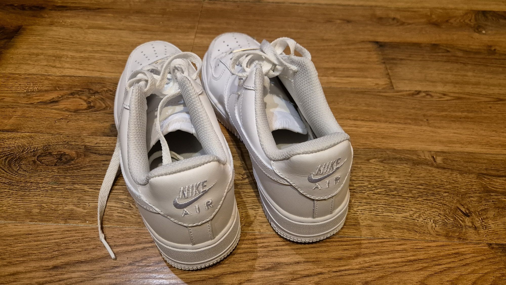 Buty adidasy Nike Air 1 low rozmiar 37,5 białe