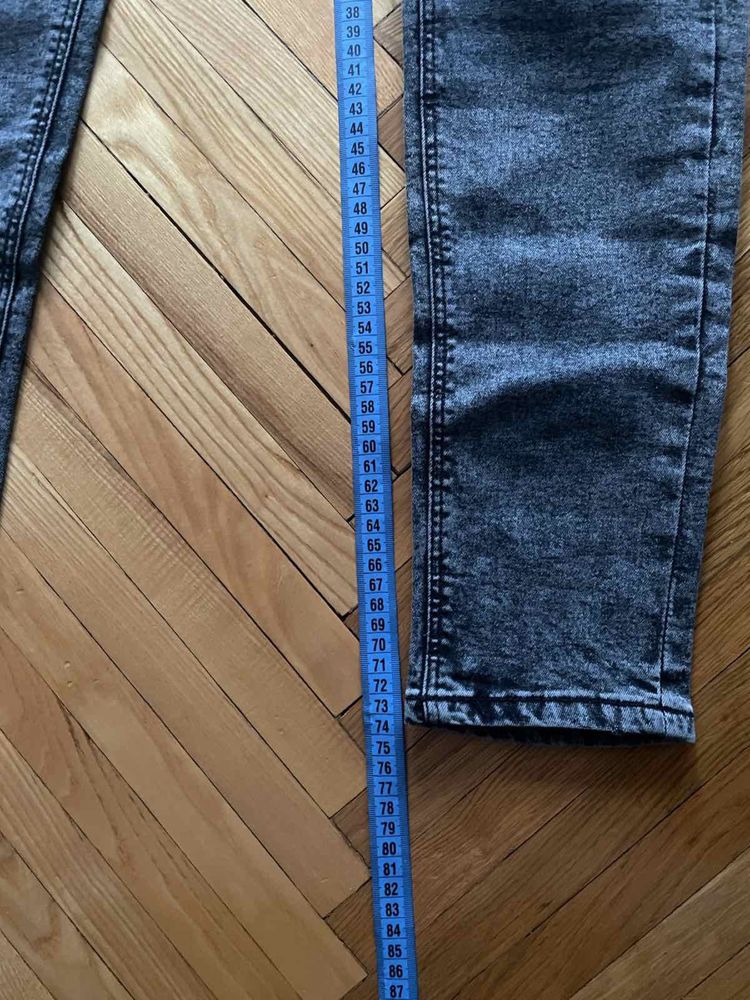 Джинси Bershka розмір 32