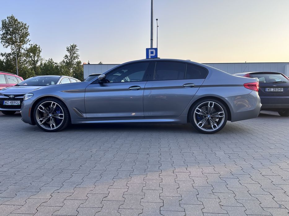 BMW G30 M550i xDrive – 462 KM – 88 535 km – stan perfekcyjny