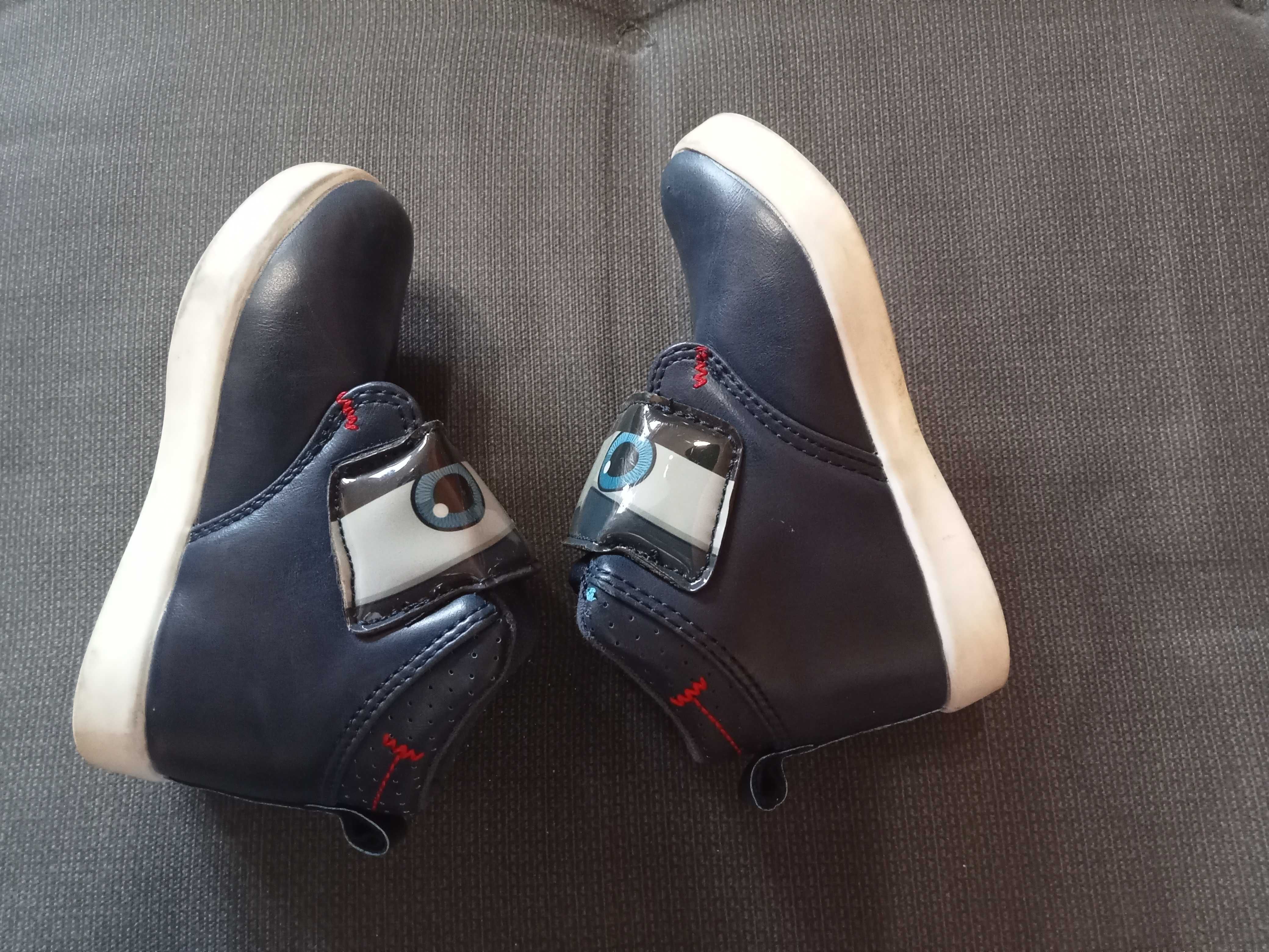 Buty dziecięce 21"