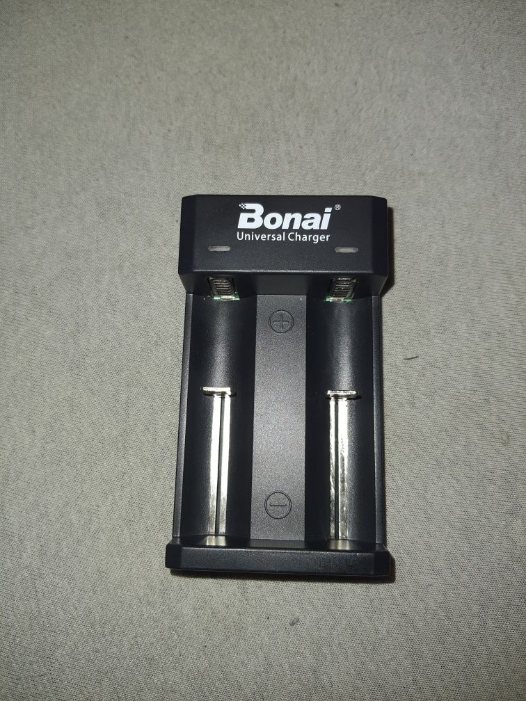 ładowarka baterii litowych BONAI
