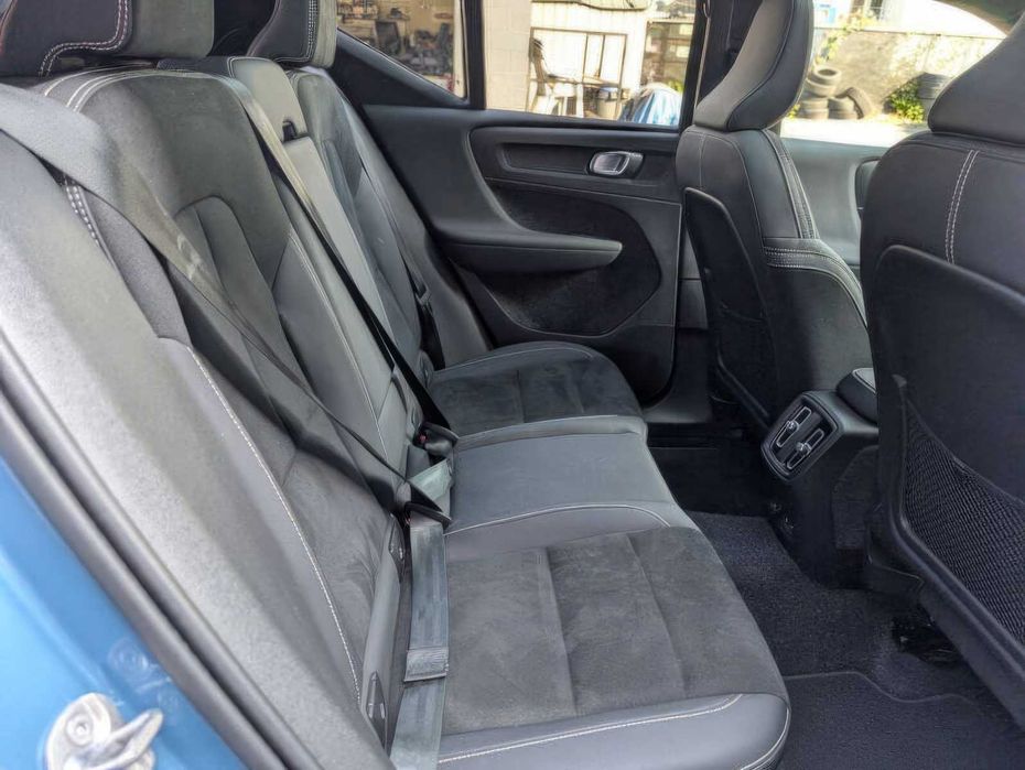 Volvo XC40      2023