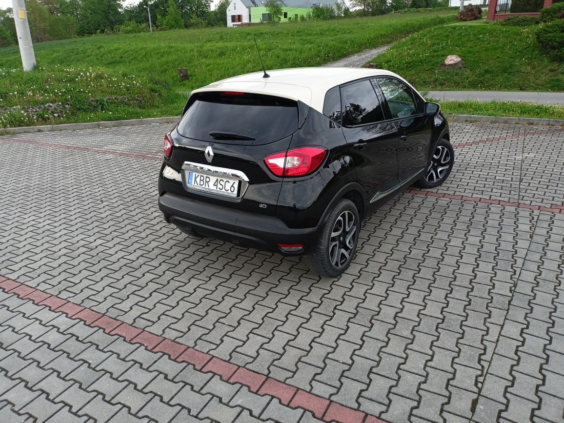 Renault Captur 2015 rok/ 1.5 Dci/ 90 km .