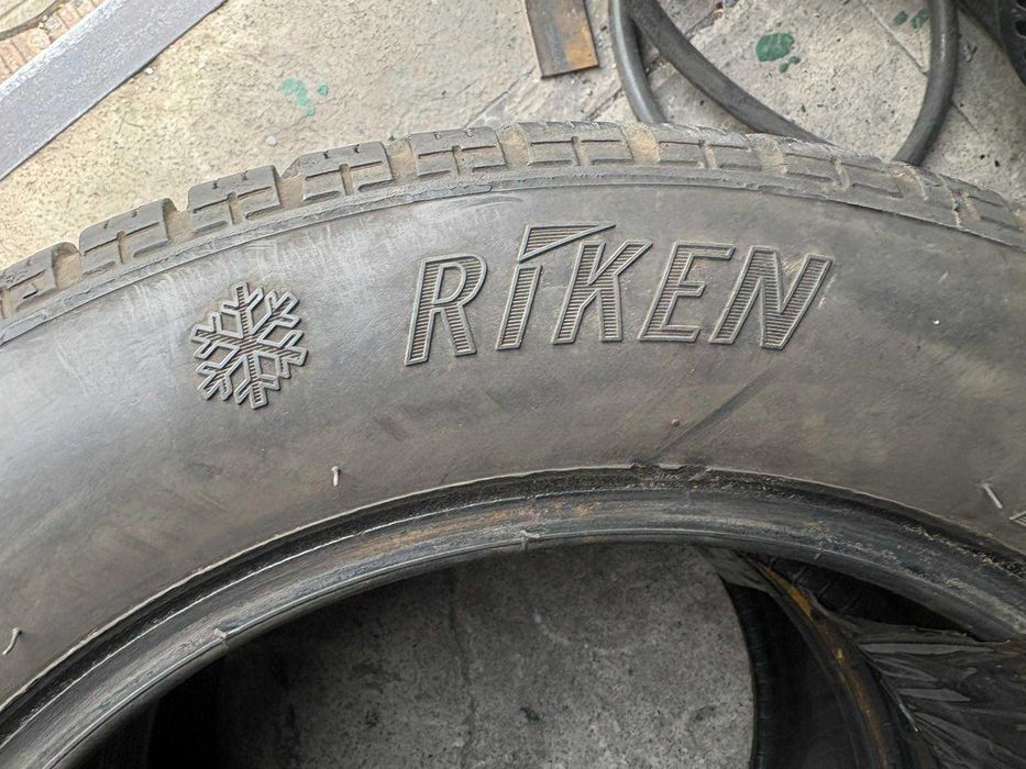 Шины 195/60 R15 Riken пара зима (хорошее состояние) L7