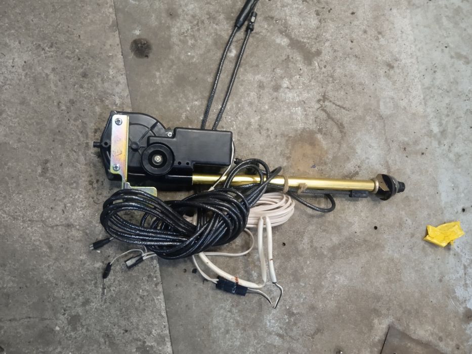 Автомобитльная радиоантенна