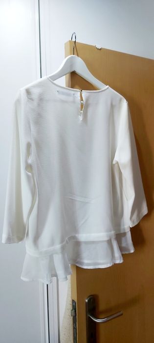 Blusa Branca c/ Manga Comprida