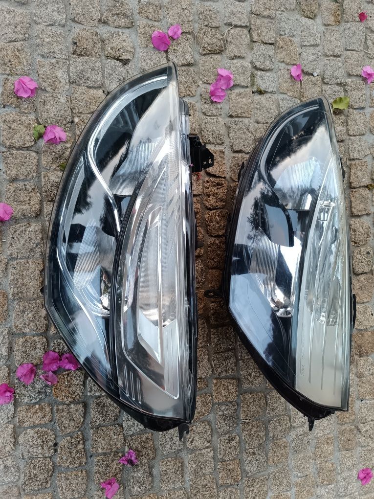 Farol Renault Clio