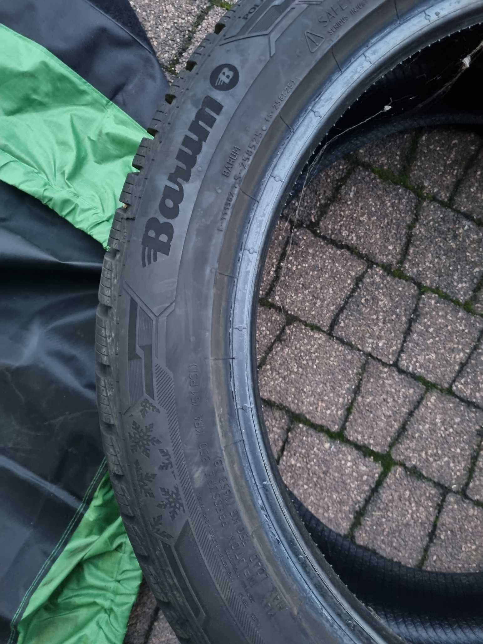 4x 235/45r18 Opony zimowe Barum Polaris 5