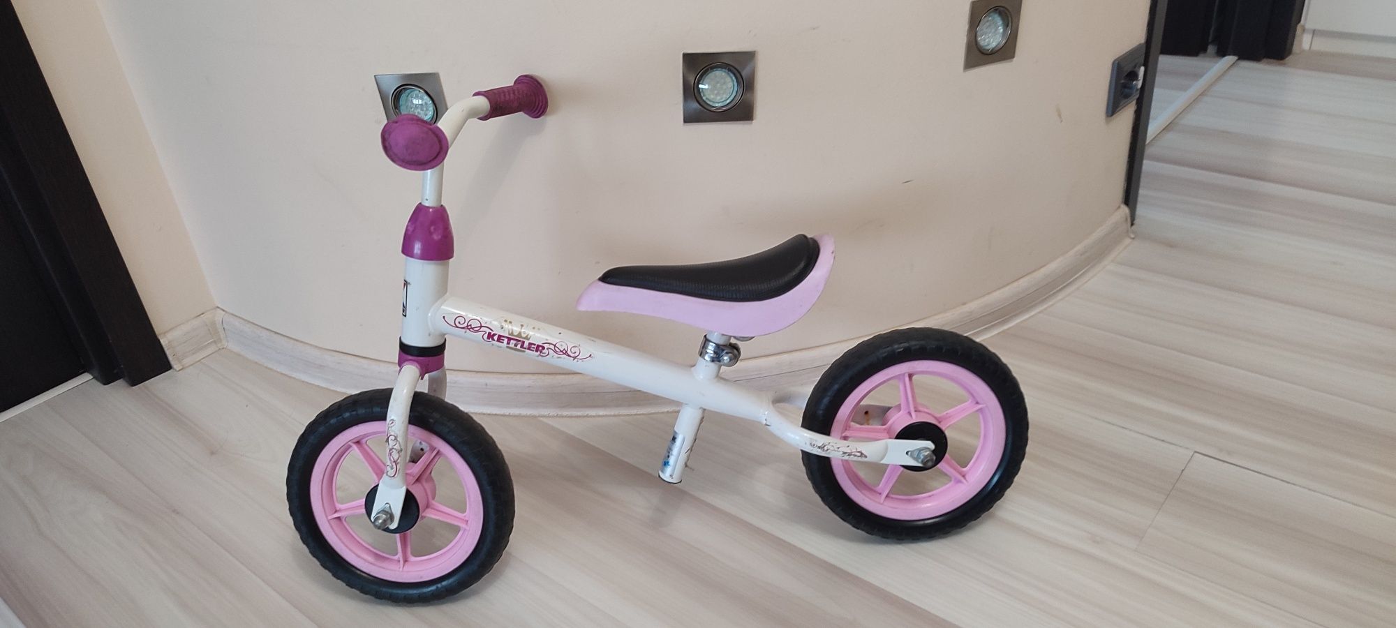 Rowerek biegowy Kettler 10" dla dziewczynki