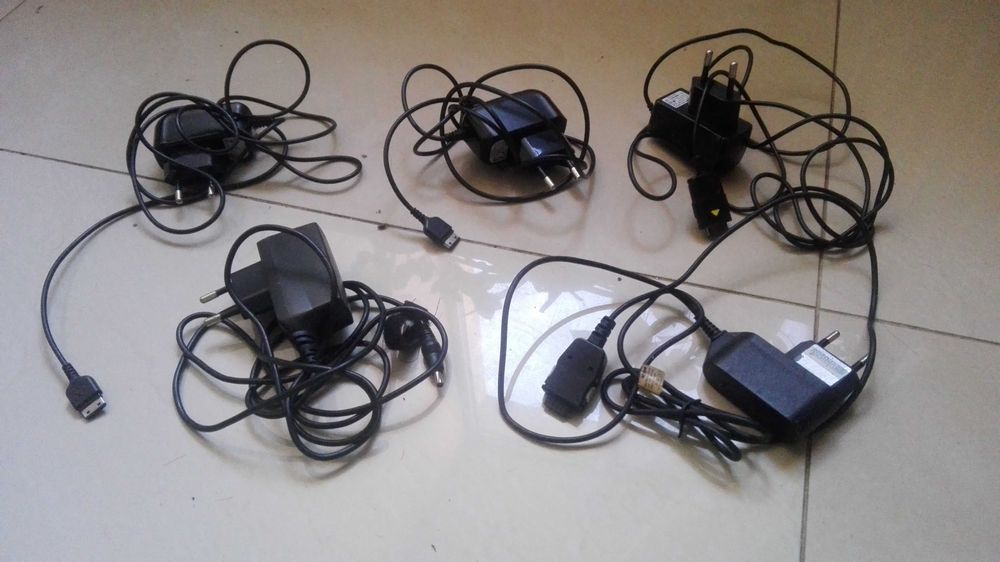 Зарядное Samsung устройство Nokia