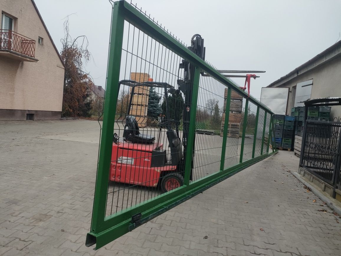 Brama przesuwna pod automat
