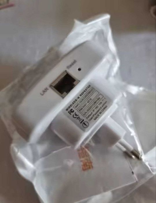 Посилювач розширювач сигналу WiFi 2.4 ГГц 220V