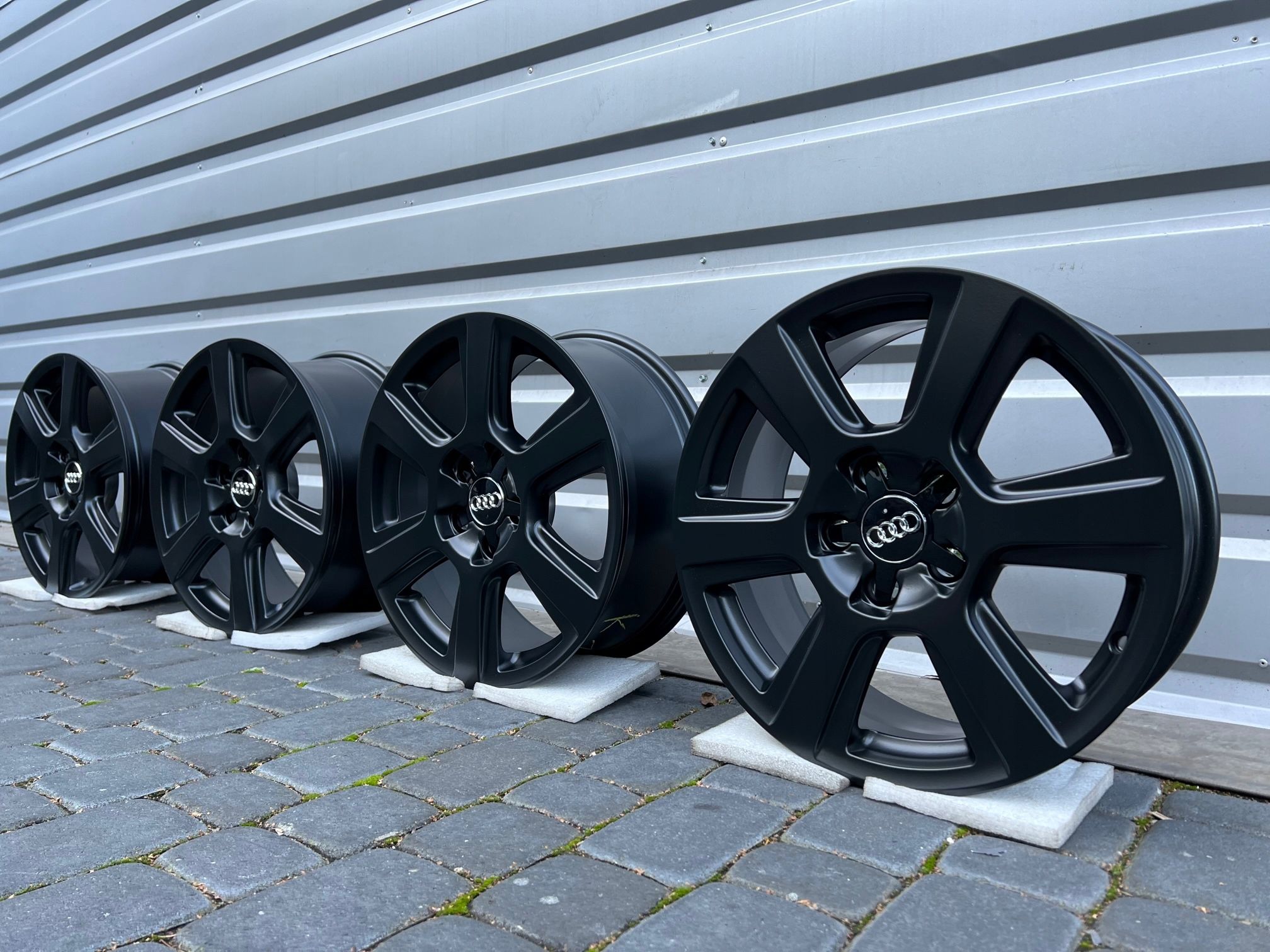Oryginalne Felgi Audi 17 A3 A4 A6 A8 Q3 Q5 TT
