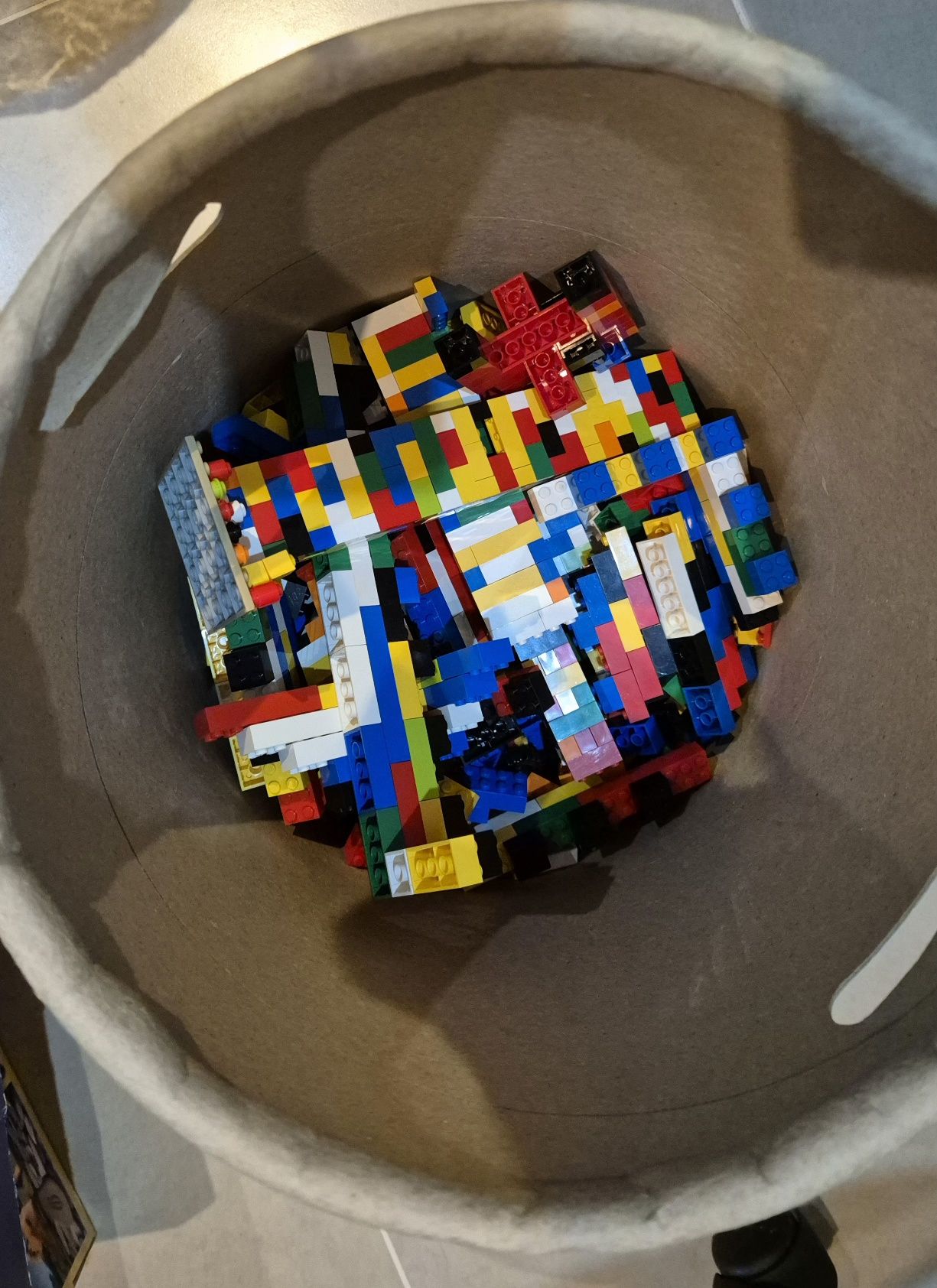 Balde de cartão da Lego para 4+