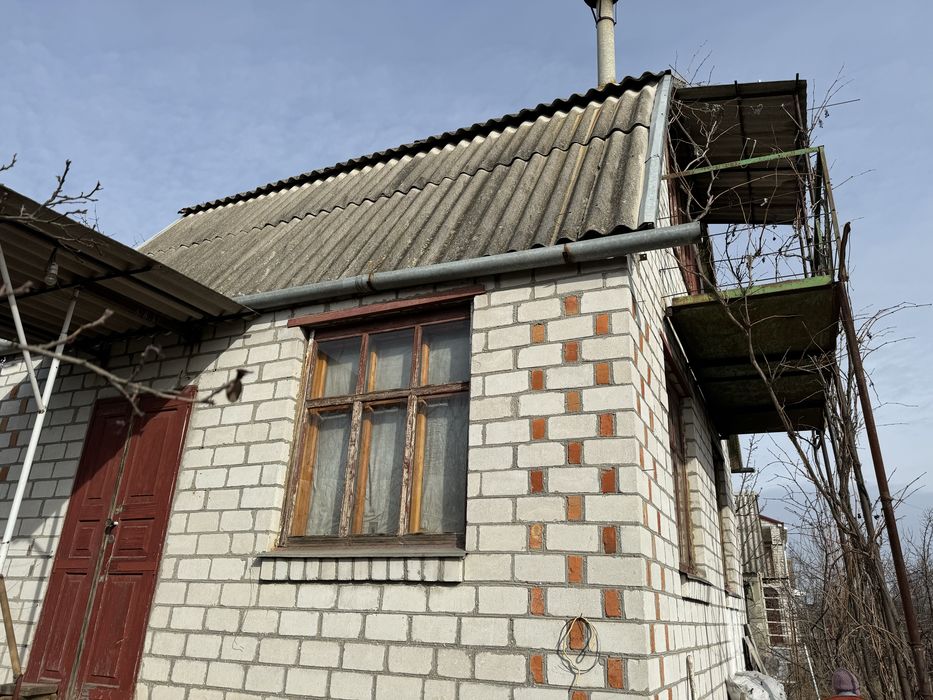 Дача біля річки(садове товариство)