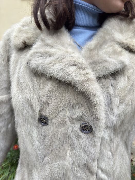 Продам норкову шубу