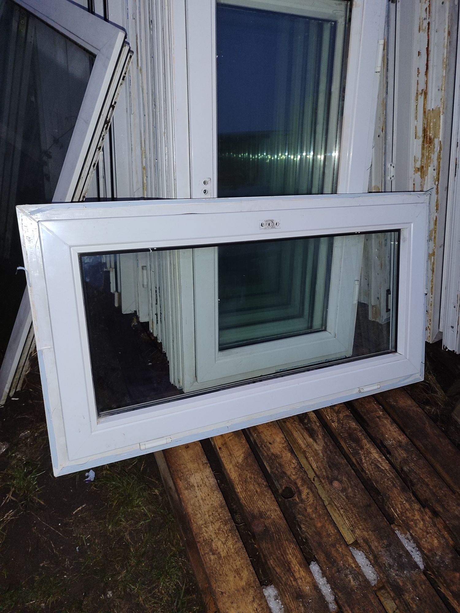 Okno uchylne 113 x 60 używane 110 x 60