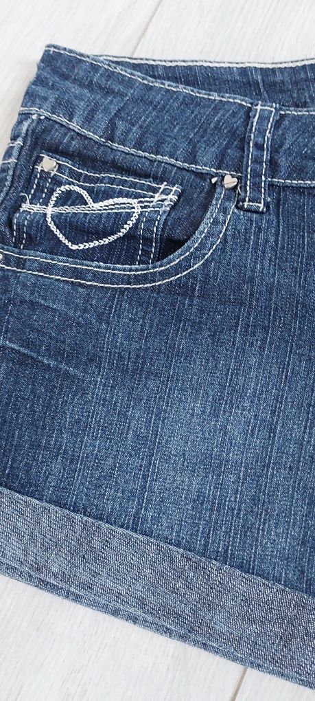 Spodenki krótkie  jeansowe 140 denim  dżinsowe szorty dziny