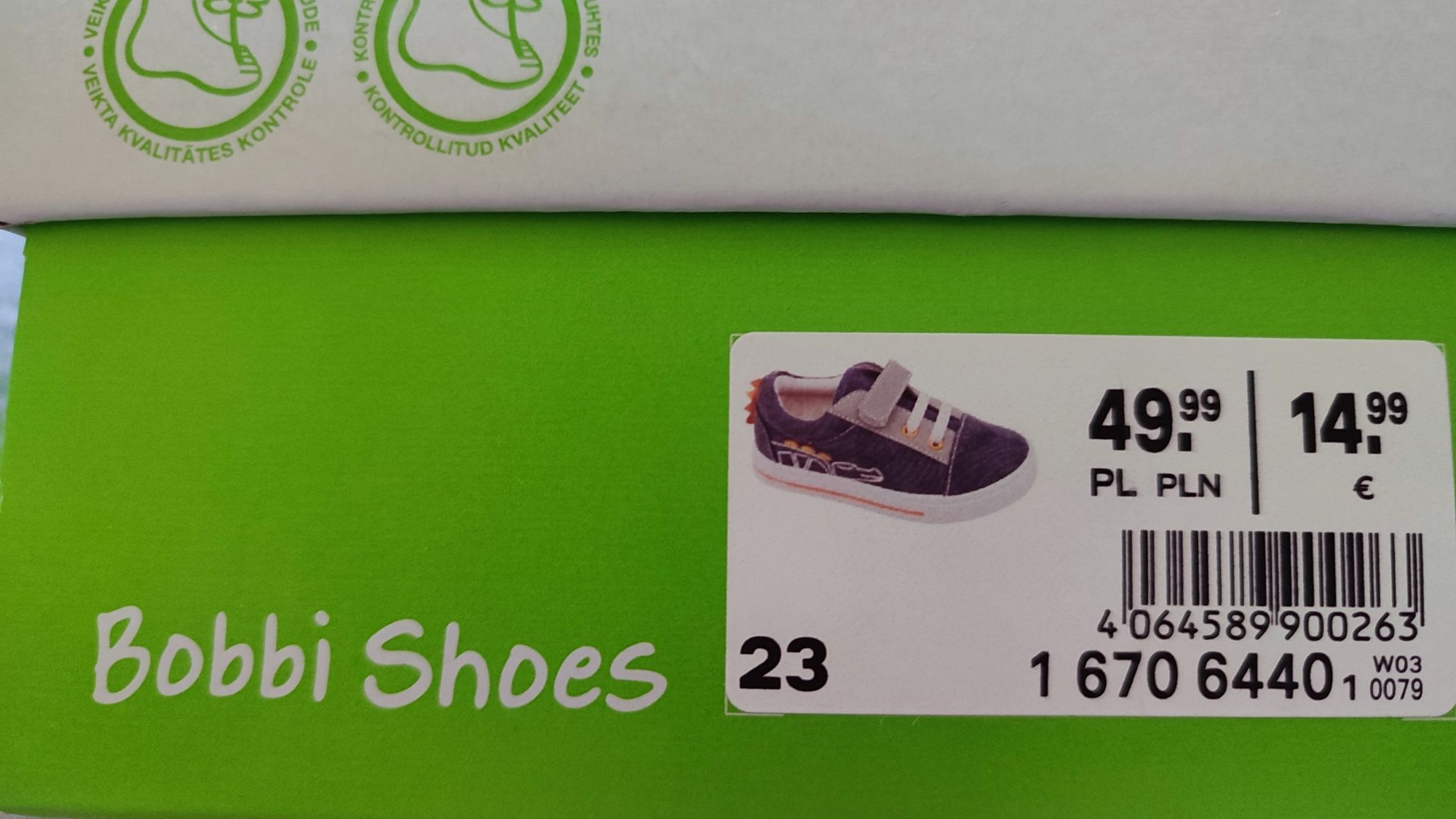 Tenisówki na rzepy r. 23
