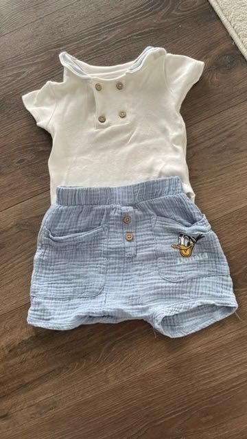 Komplet spodenki oraz body 100 % bawełna