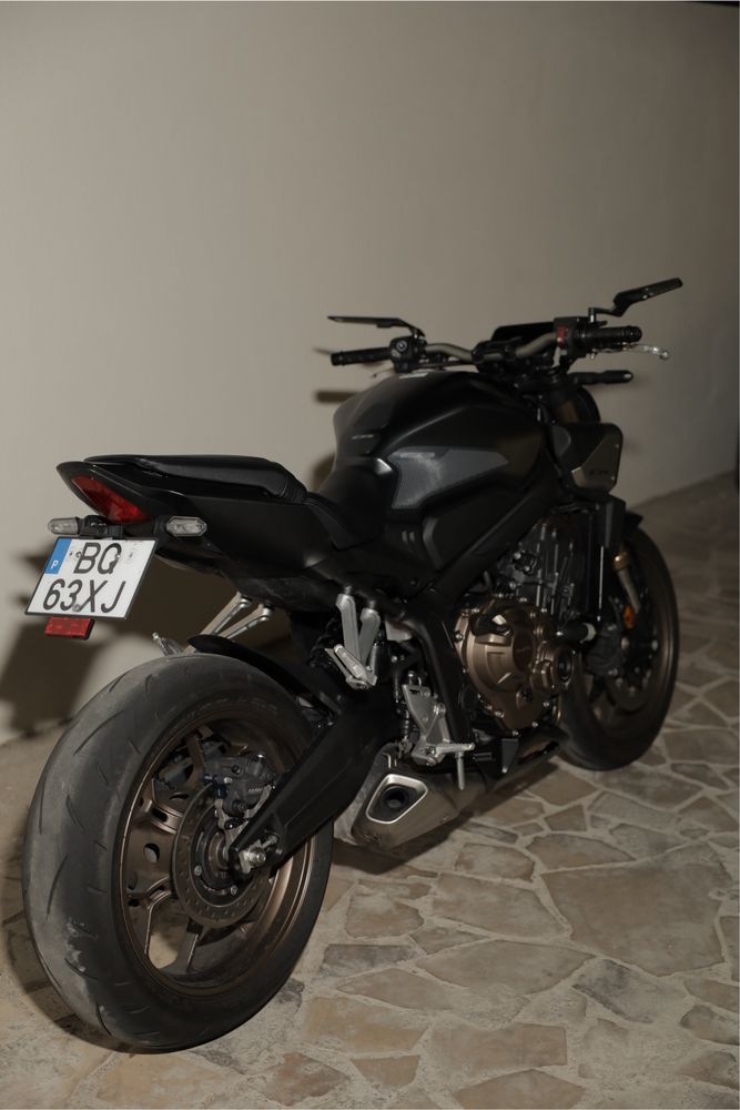Honda CB650R 35kw livrete (no e-clutch) 2025