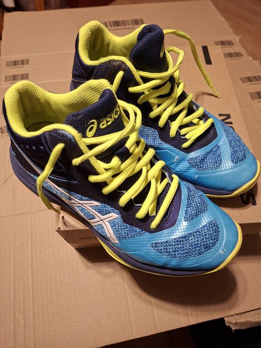 Buty siatkarskie nr 38