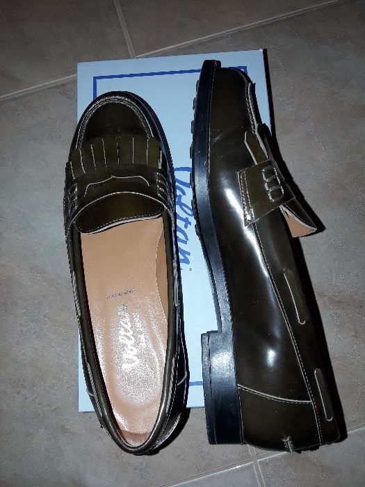 Продам женские итальянские мокасины