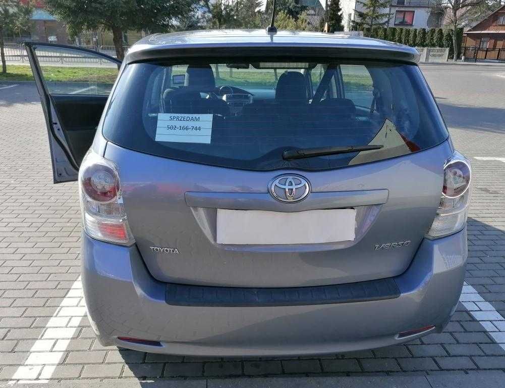 Toyota Verso 2009r.