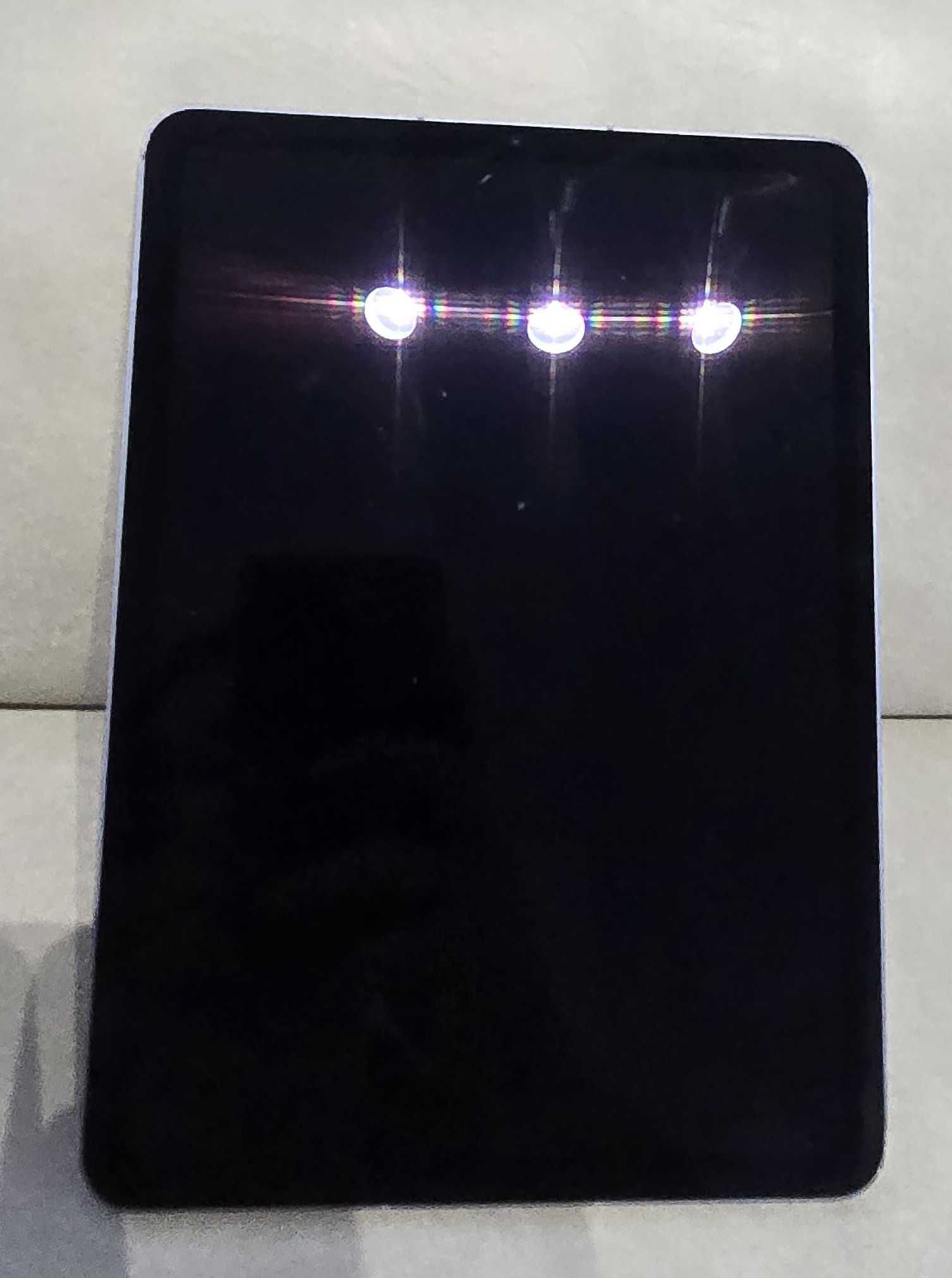 Apple Ipad Air (5. Generacji) A2589, 64GB, 8GB RAM, WIFI+CELLULAR, sim