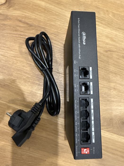 Switch POE 4xPoE PFS3006-4ET-36 4-portowy DAHUA