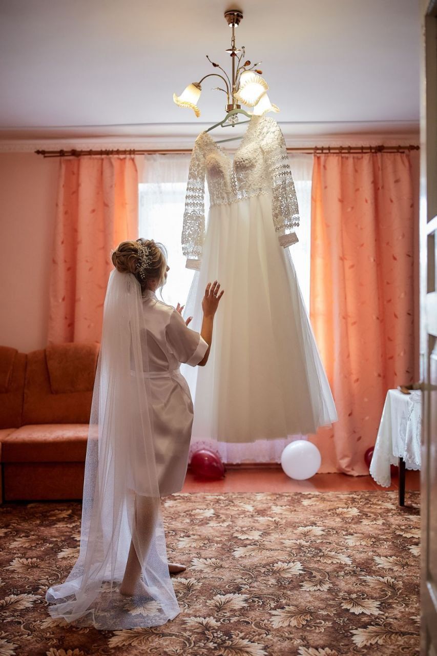 Весільна сукня ,можлива зустріч у Раві Руська ,і Жовква,стан ідеальний