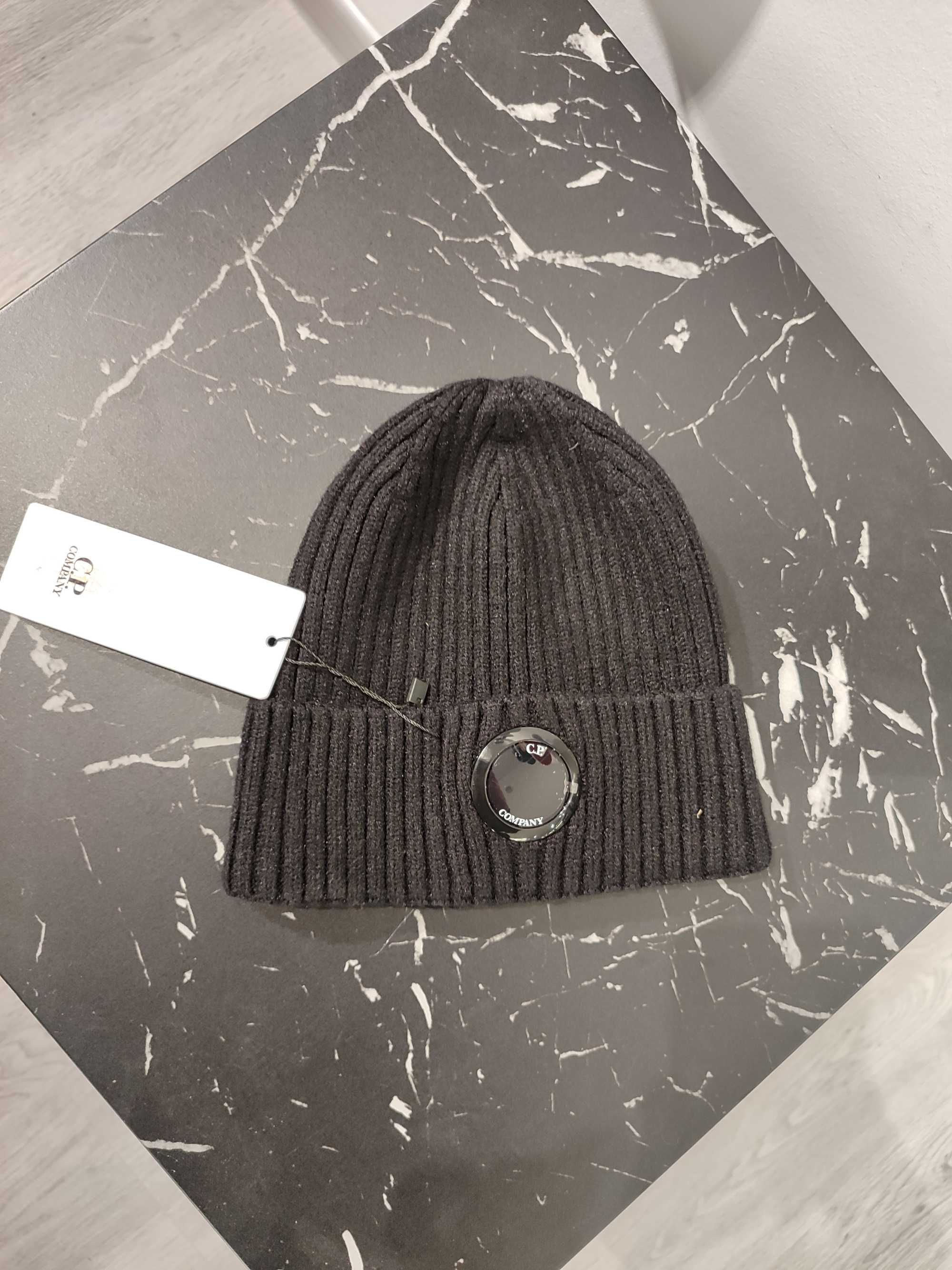 Шапка C.P. Company Lens Beanie Black